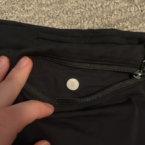 Sped up high rise short 2.5, size 8. Black - Picture 6 of 7